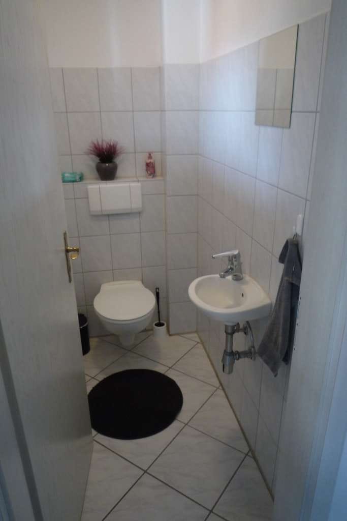 Immobilie in Büttelborn - Worfelden! **Vermietete gepflegte 3 Zimmer-Eigentumswohnung im Dachgeschoss mit schöner Loggia** - Bild 4