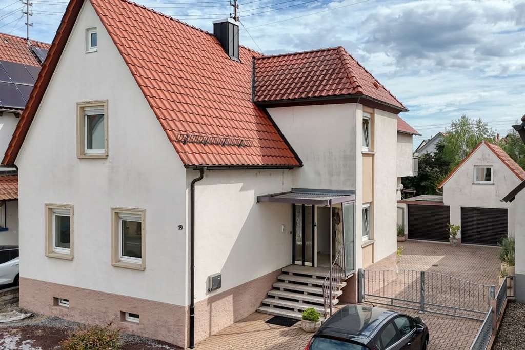 Immobilie in Kandel - Kandel: Zweifamilienhaus in ruhiger Lage mit Garten - Bild 2