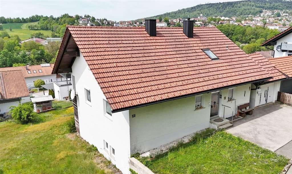 Immobilie in Hauzenberg - Panoramisches Wohnen in 
94051 Hauzenberg – Ein Refugium mit Substanz, Ruhe und außergewöhnlichem E - Bild 4