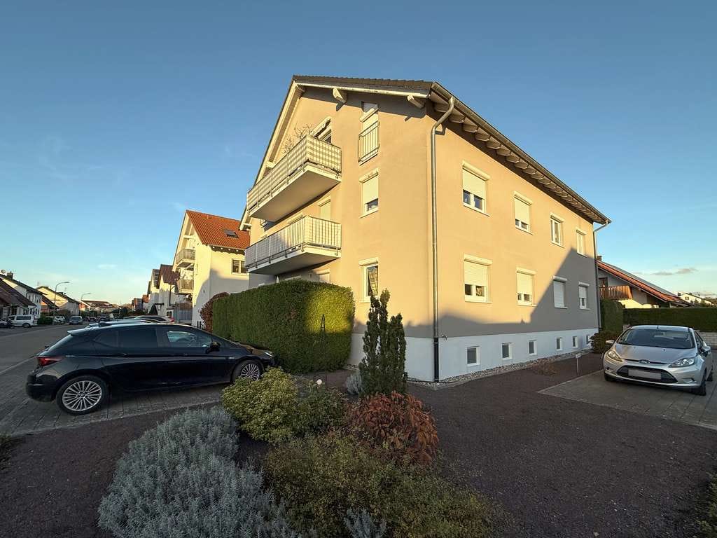 Immobilie in Leimersheim - Bezugsfrei - Schöne 3-ZKB inkl. Einbauküche, Balkon und 2 Stellplätze - Bild 0