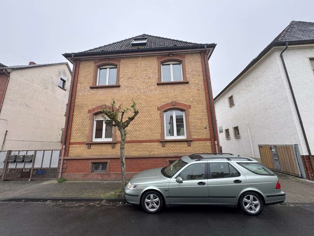 Immobilie in Mörfelden-Walldorf - Großes Stadthaus mit 2 Wohnungen in zentraler Lage von Walldorf - Bild 0