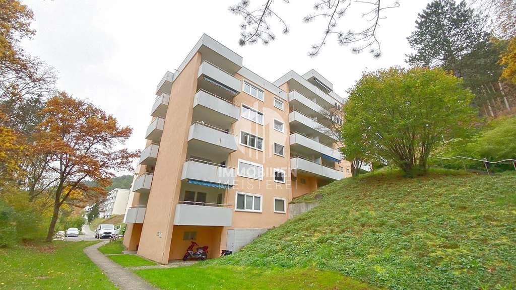 Immobilie in Rohrdorf - Lichtdurchflutete 2-Zimmer-Wohnung mit Balkon und Tiefgaragenstellplatz - Bild 0