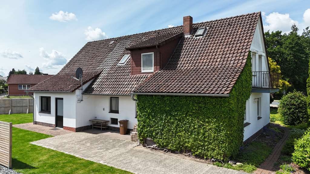 Immobilie in Müden (Aller) - Großes, renoviertes Wohnhaus auf schönem, gepflegtem Grundstück - Bild 3