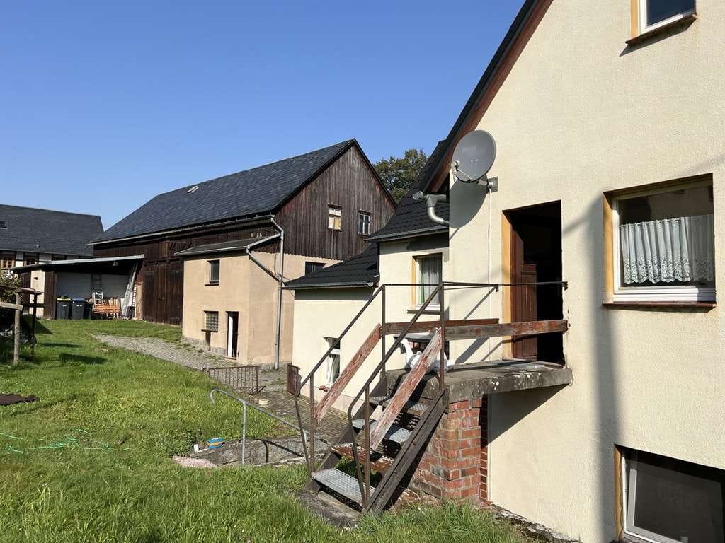 Immobilie in Sebnitz - Hier ist DEIN Projekt!
Wohnhaus mit großer Scheune und großzügigem Grundstück  inmitten der Natur! - Bild 2
