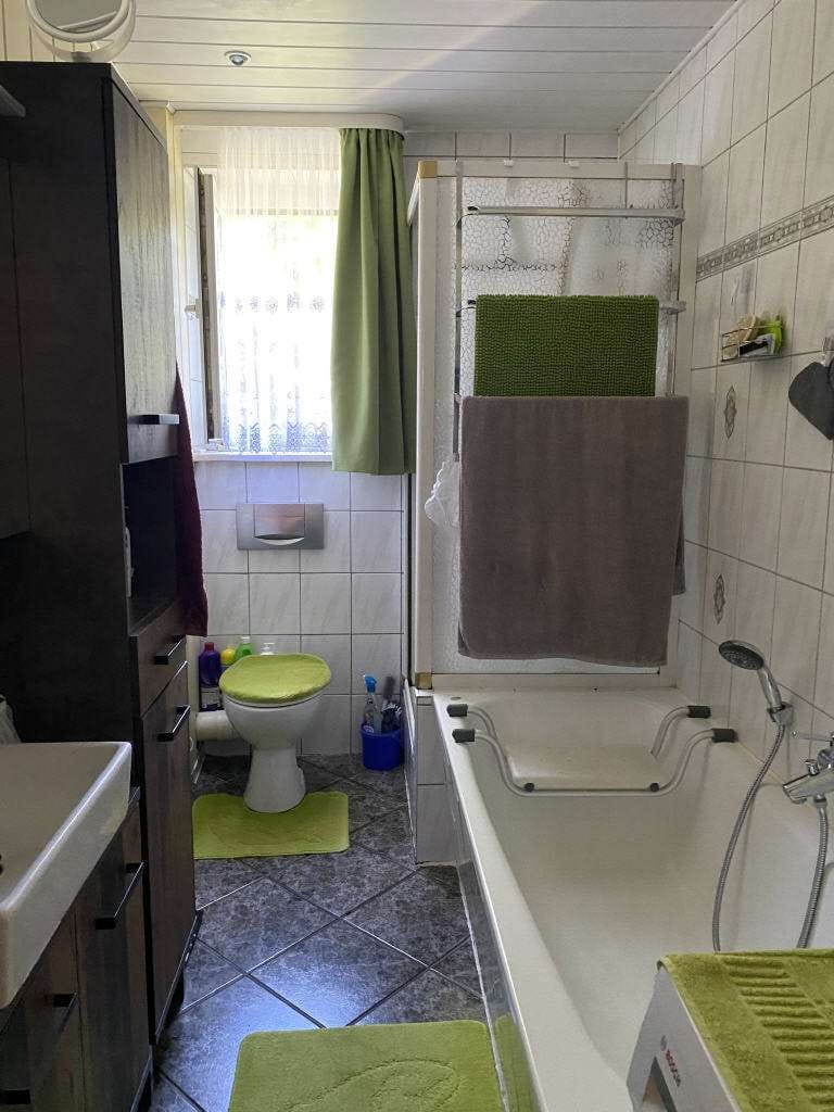 Immobilie in Riesa - Viel Platz für die Familie oder Mehrgenerationenhaus gesucht? Diese großzügige DHH in Riesa-St - Bild 1