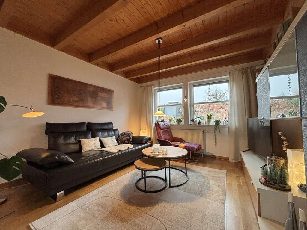 Immobilie in Rauschenberg - Gepflegtes Einfamilienhaus mit Kamin, Garten & Terrasse – energieeffizient beheizt über Nahwärme - Bild 2