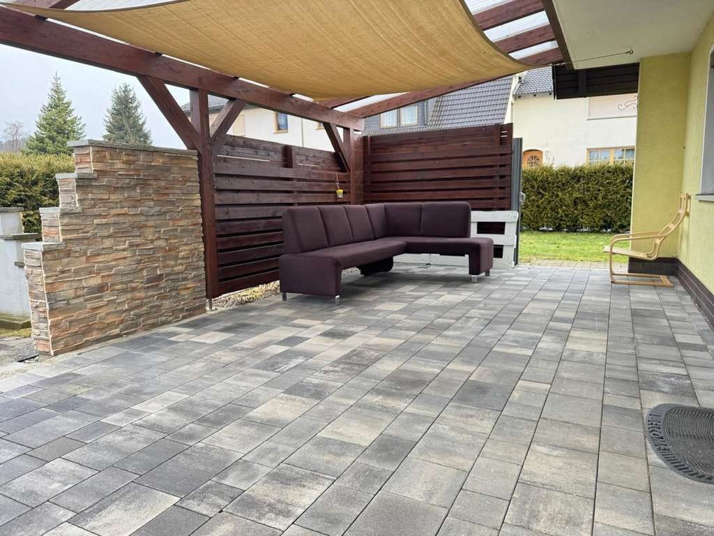 Immobilie in Marktleugast - Liebevoll sanierte Immobilie mit  großem Garten und Doppelgarage in ruhiger Wohnlage - Bild 3