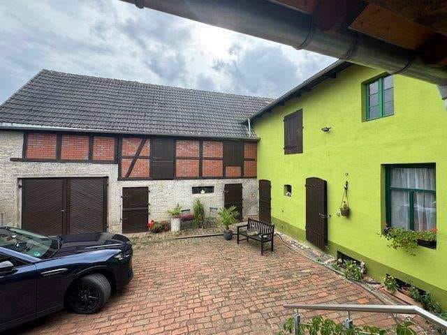 Immobilie in Sülzetal - Liebevoll gepflegtes Einfamilienhaus mit Einliegerwohnung und viel Nebengelass - Bild 2