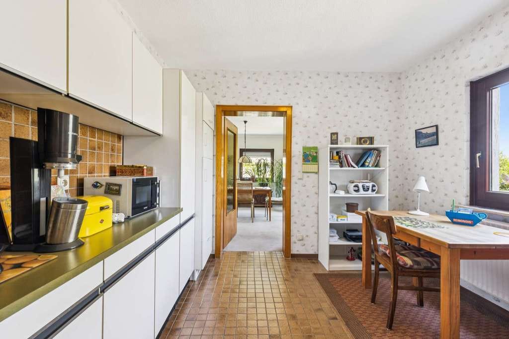 Immobilie in Siegen - Flexibl. angebautes Wohnhaus mit ELW, Garage & großem Sonnengarten - Bild 5