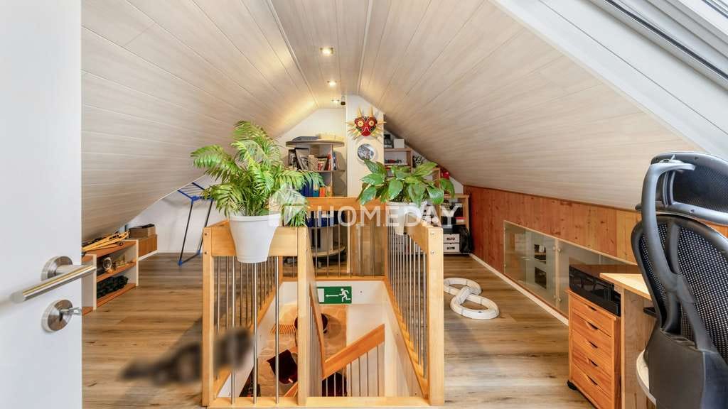 Immobilie in Baar-Ebenhausen - Zwei Ebenen voller Wohnkomfort – Maisonettewohnung mit Garage und Balkon
 - Bild 2