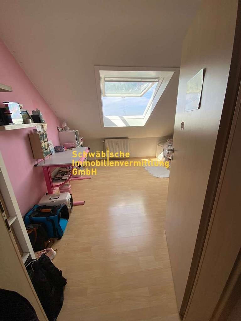 Immobilie in Leutenbach - Modernisierte DG-Wohnung mit Balkon | Stellplatz | ruhiger Lage in Leutenbach-Nellmersbach - Bild 4