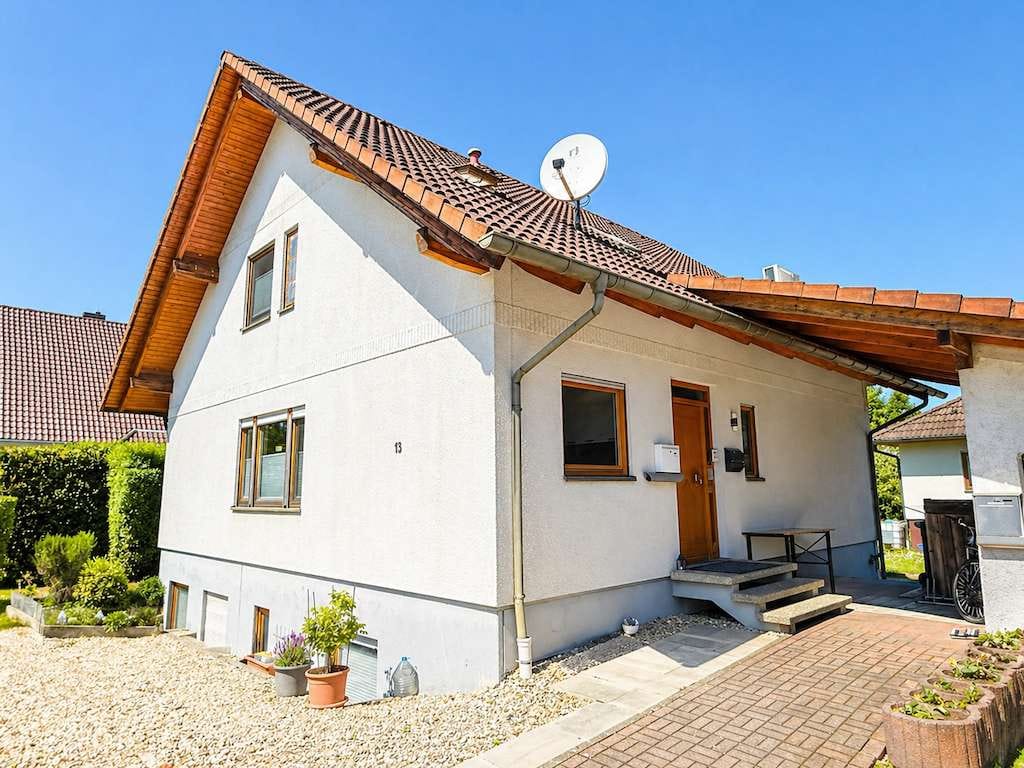 Immobilie in Neuried - Schönes Haus in guter, ruhiger Lage von Ichenheim - teils vermietet - Bild 0