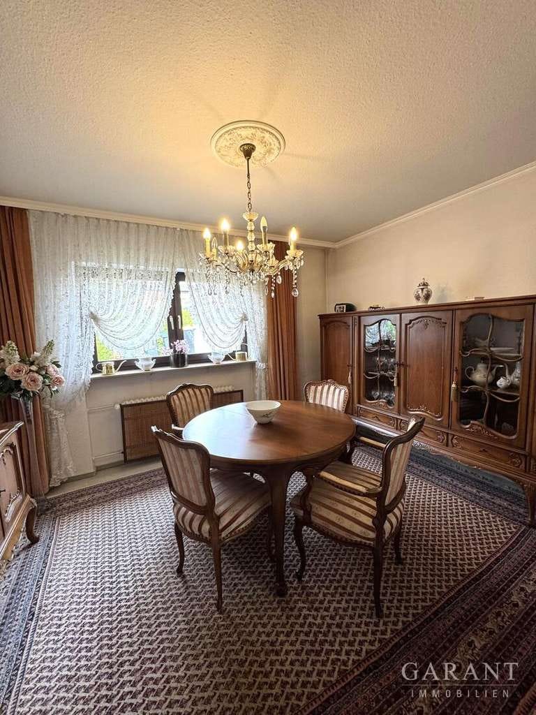 Immobilie in Murr - Freistehendes Zweifamilienhaus mit zwei Einliegerwohnungen in traumhafter Lage - Bild 2