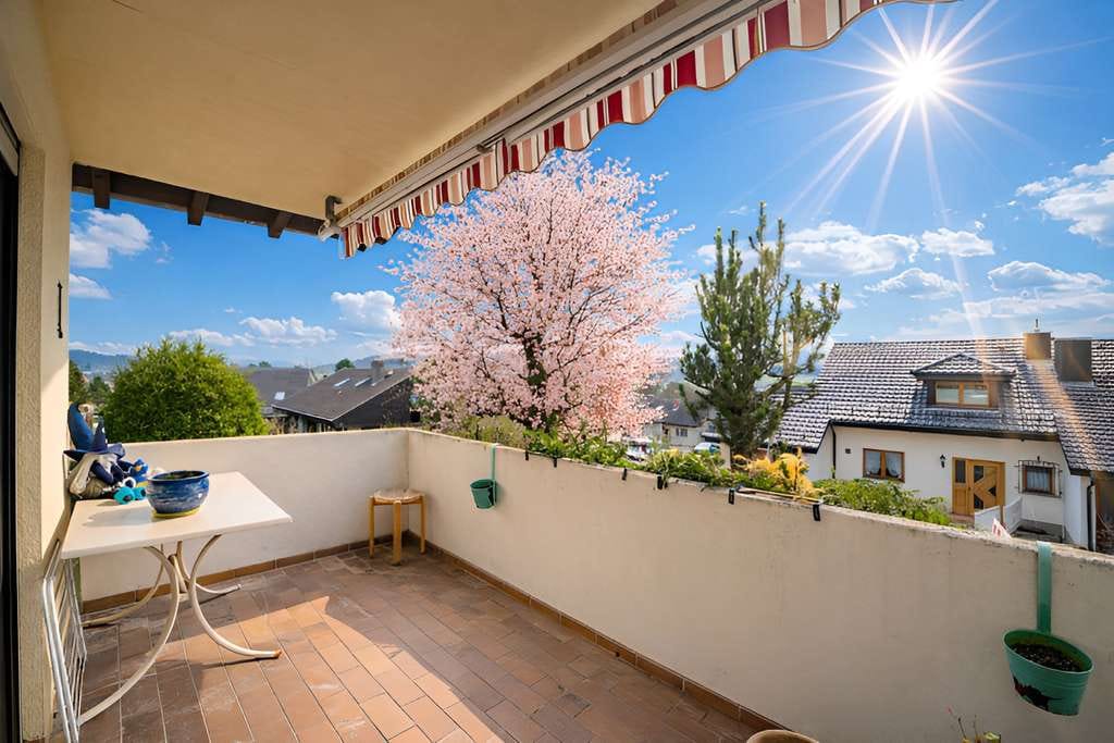 Immobilie in Hilzingen - Rückzugsort für Groß und Klein: schönes Einfamilienhaus mit Garten, Garage und viel Potenzial! - Bild 2