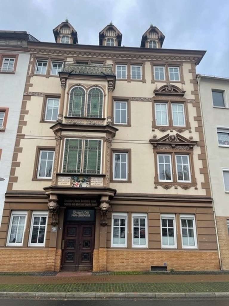 Immobilie in Bad Hersfeld - Exklusive Altbauwohnung in historischer Umgebung – ein Stück Bad Hersfelder Geschichte - - Bild 1