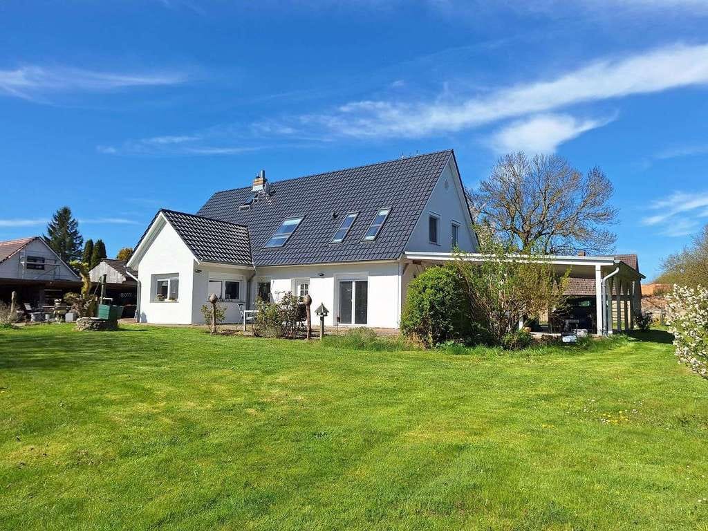Immobilie in Dersekow - Großzügiges Einfamilienhaus nahe Greifswald - ELW möglich - Bild 0
