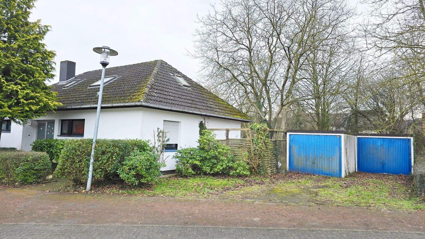 Immobilie in Bad Essen - !! VERKAUFT !!  BUNGALOW MIT EIGENTUMSGRUNDSTÜCK UND 2 GARAGEN! Modernisierungsbedürftig, aber mit solider Substanz - Bild 4