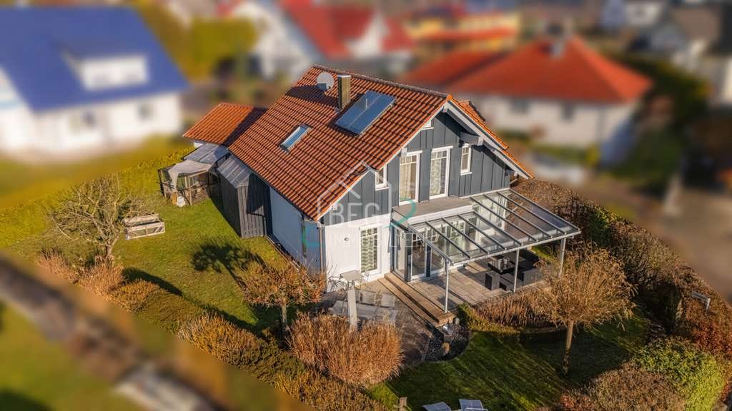 Immobilie in Stimpfach - Familienfreundliches Einfamilienhaus  mit Garten, Terrasse und Doppelgarage - Bild 0