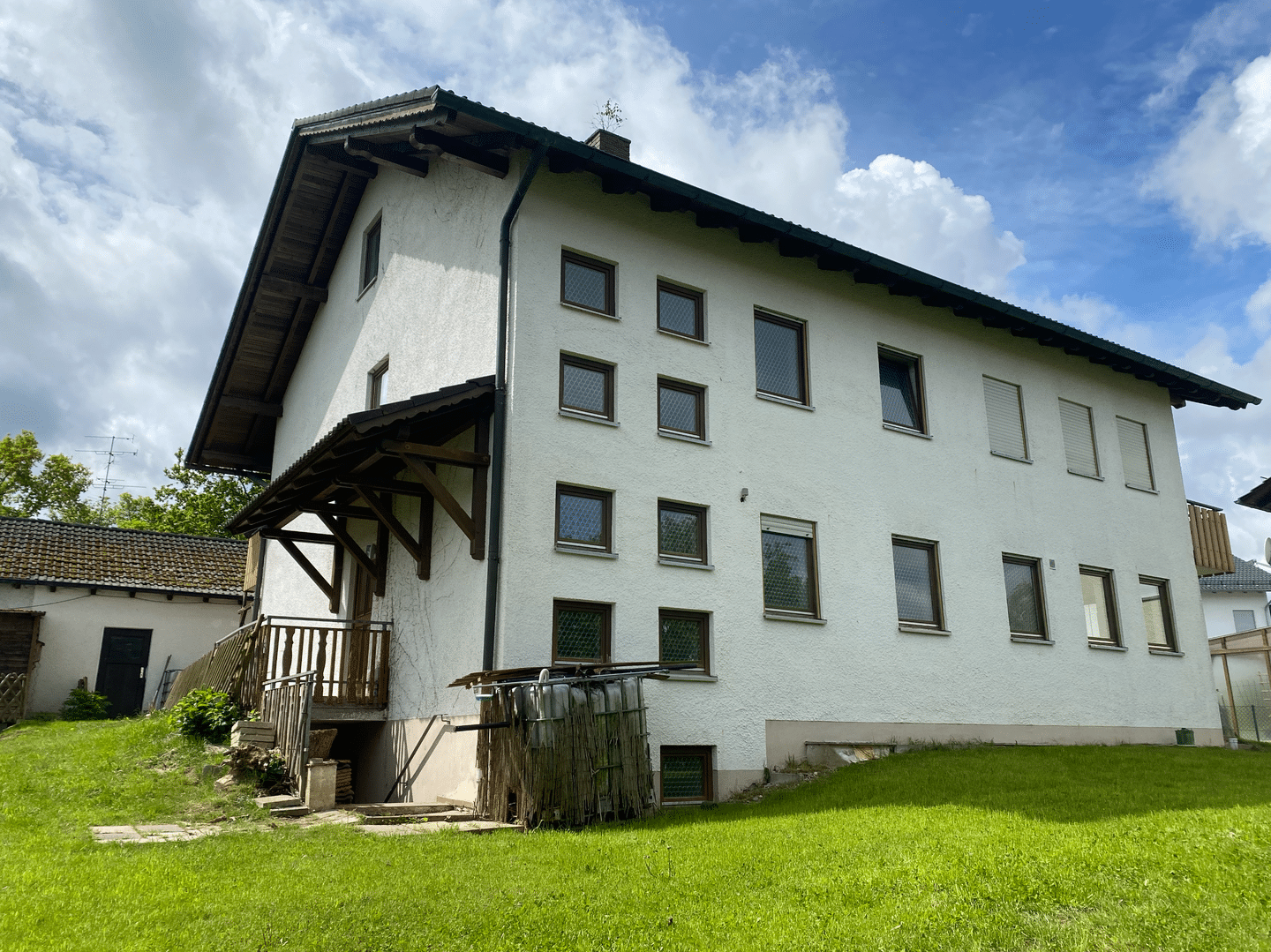 Immobilie in Taufkirchen - Großzügiges Zweifamilienhaus mit großem Garten in ruhiger, zentraler Lage von Moosen (Vils) - Bild 3