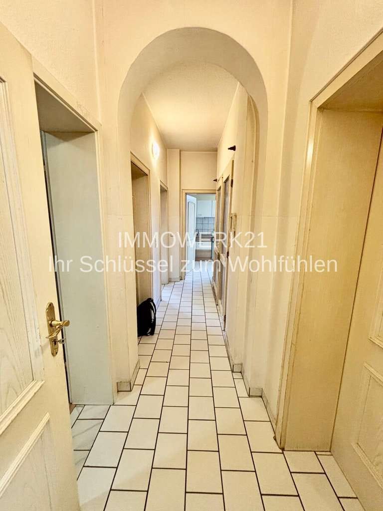 Immobilie in Kall - MFH mit 6 WE + 5 Garagen + Bauland in zentraler Lage von Kall - Top Rendite! ca. 40.000€ Kaltmiete!! - Bild 2