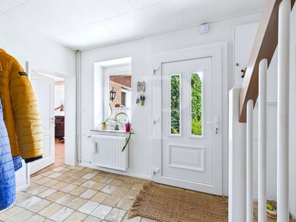 Immobilie in Hesel - Viel Platz & viele Erneuerungen – Einfamilienhaus mit Charakter - Bild 1
