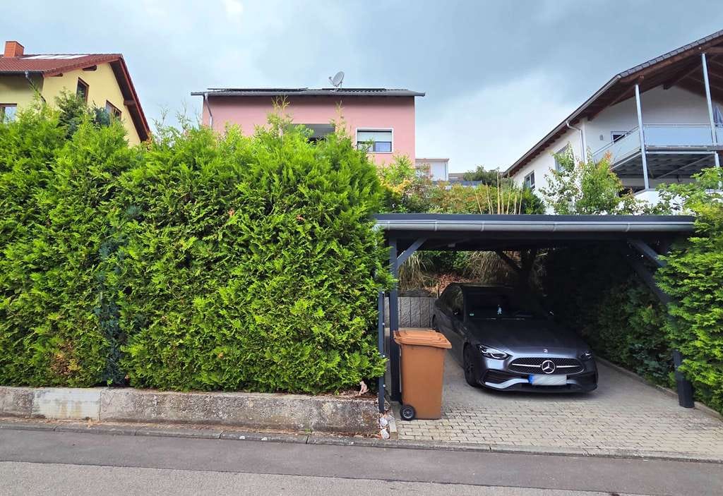 Immobilie in Lobbach - Viel Platz für die ganze Familie – modernisiertes Wohnhaus mit Einliegerwohnung auf Erbpacht - Bild 0
