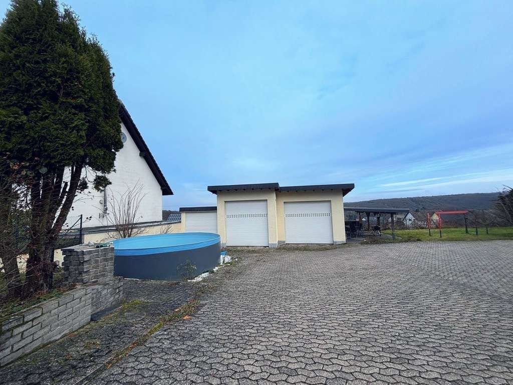 Immobilie in Neustadt (Wied) - Geräumiges und gepflegtes Mehrfamilienhaus in Neustadt (Wied) - Bild 4