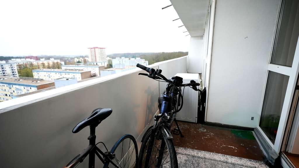 Immobilie in Dormagen - Vermietete 2-Zimmer-Wohnung mit Loggia & Fernblick – ca. 6,7 % Rendite - Bild 1