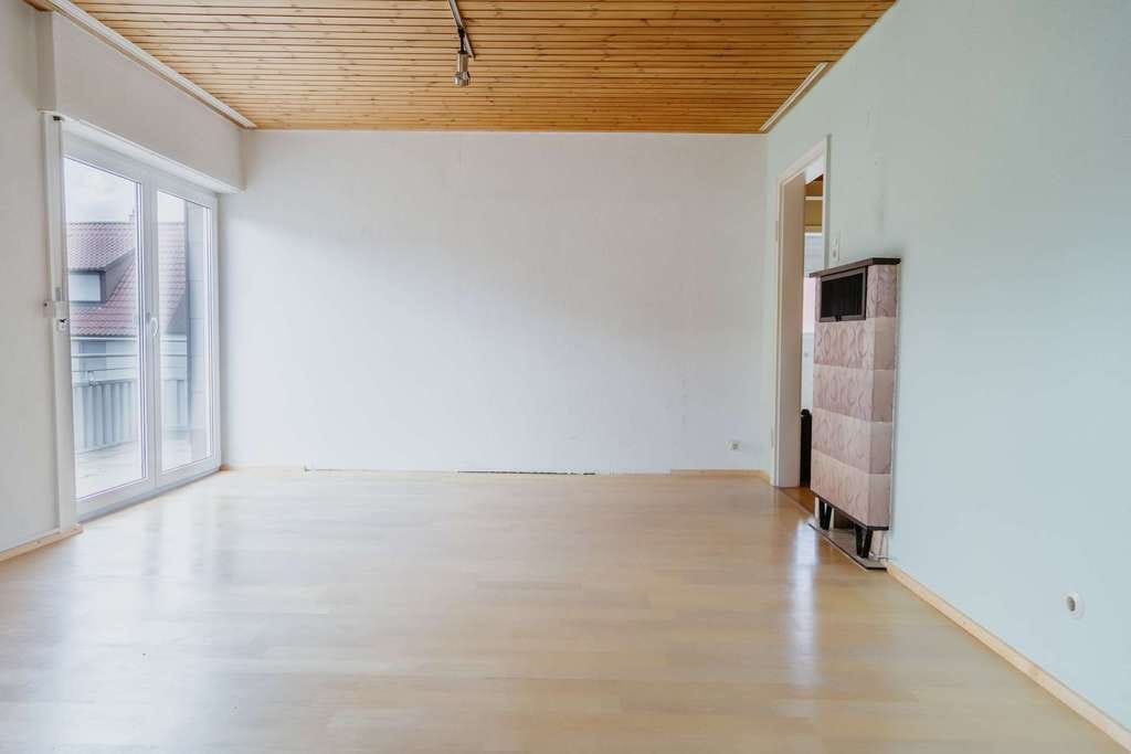 Immobilie in Leinfelden-Echterdingen - Helle Wohnung mit Balkon & Hobbyraum in ruhiger Lage in Leinfelden-Echterdingen - Bild 1