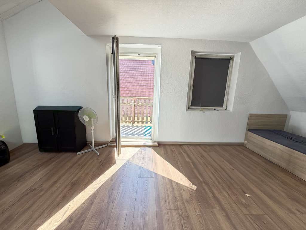 Immobilie in Bad Dürrenberg - Ein Zuhause mit Platz für Generationen – 8 Zimmer, Garten und Garage - Bild 3