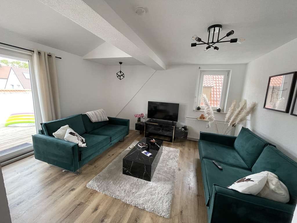 Immobilie in Riederich - Riederich, 4-Familienhaus (2mal2 Wohnungen),  Dachterrassen und Stellplätze - Bild 4