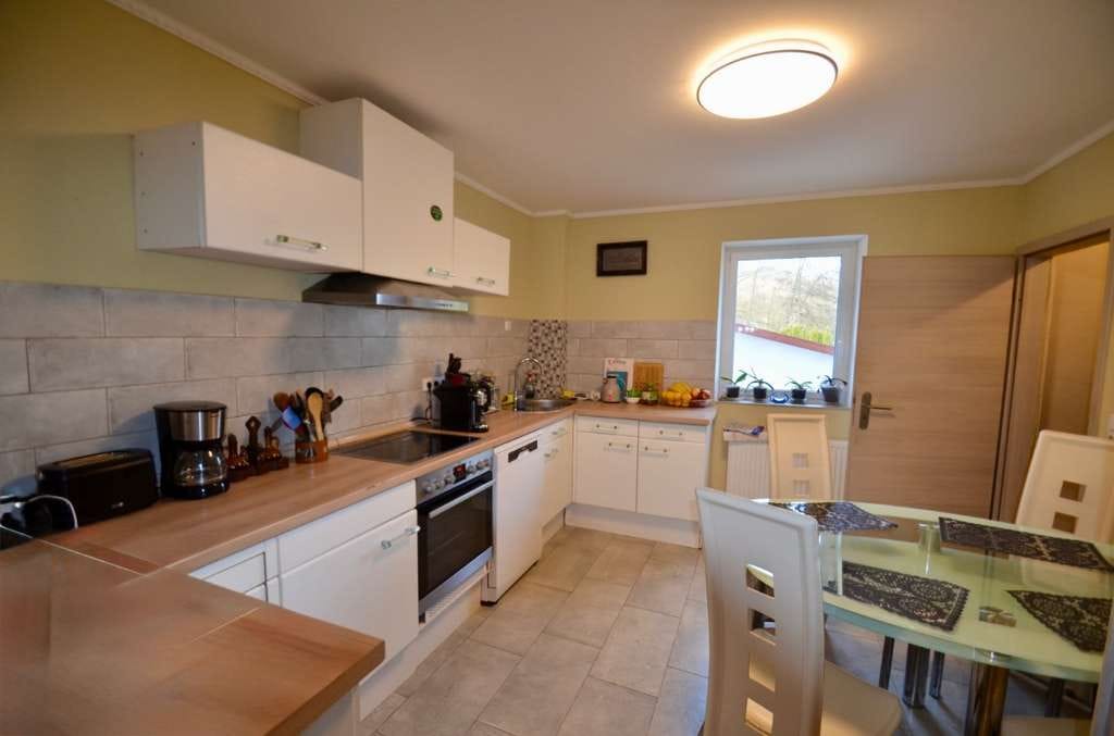 Immobilie in Wadgassen - Einfamilienhaus in Wadgassen mit großem Garten und Stellplatz - Bild 2