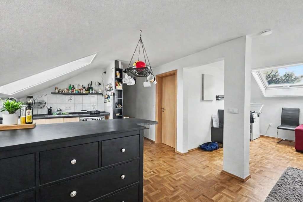 Immobilie in Neckartenzlingen - Helle, vermietete 2-Zimmer-Dachgeschosswohnung in gefragter Lage von Neckartenzlingen - Bild 4