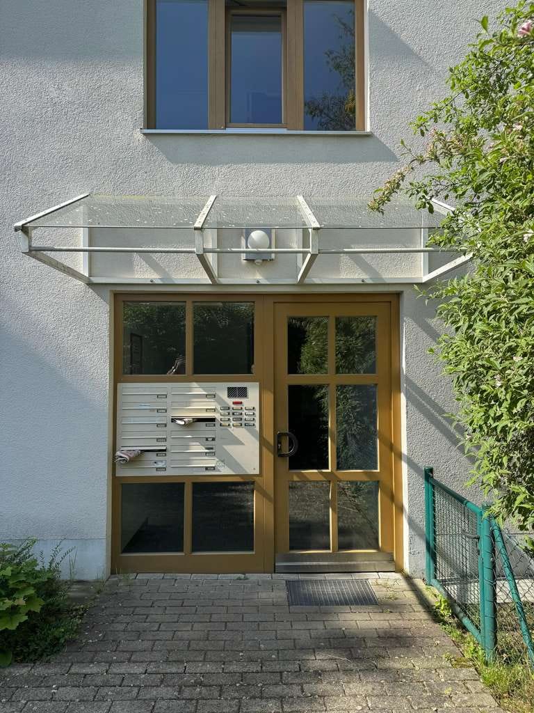 Immobilie in Hallbergmoos - gemütliche 2 Zi. DG Whg mit TG in ruhiger Lage - Bild 1