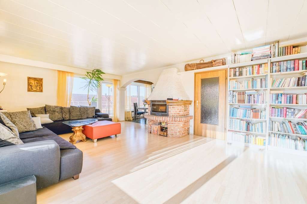 Immobilie in Wolfratshausen - Sonniges Penthouse über den Dächern von Wolfratshausen – mit ca. 70 m² Dachterrasse - Bild 3