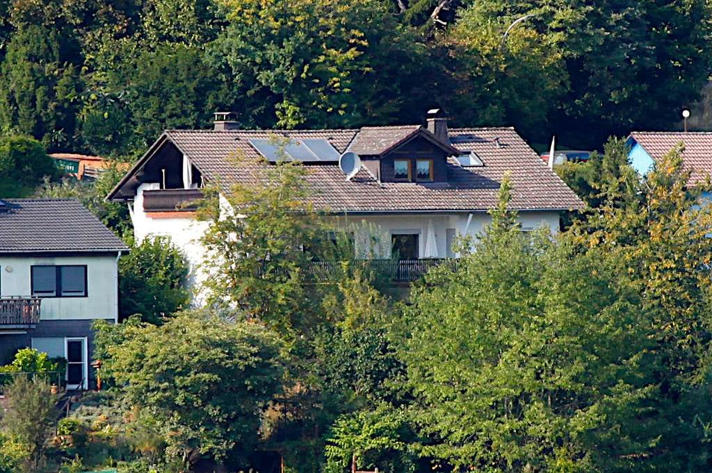 Immobilie in Gründau - Großzügiges 2-3 Familienhaus in idyllischer Wohnlage - Rarität - Bild 2