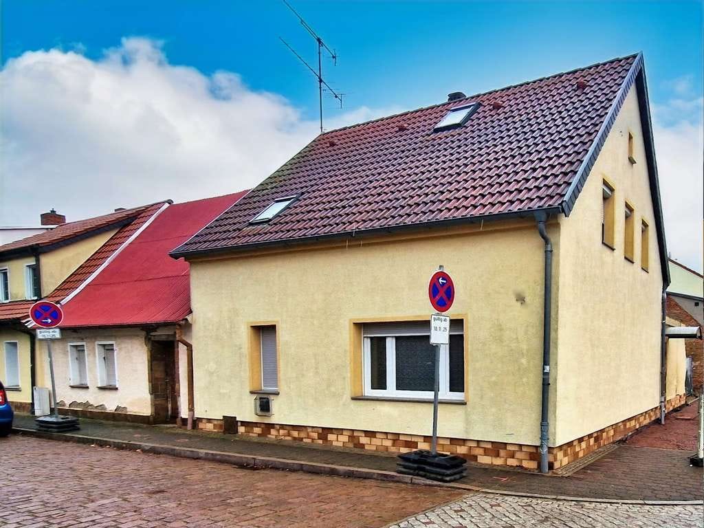 Immobilie in Aken (Elbe) - Stadthaus in Verbindung mit einem angrenzenden Haus mit Potenzial in Aken - Bild 0