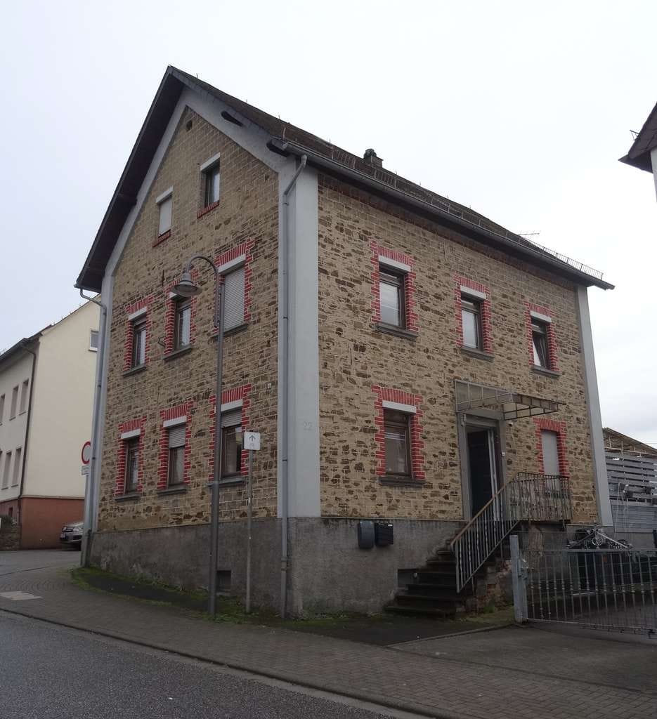 Immobilie in Höhr-Grenzhausen - Zweifamilienhaus - umfangreich modernisiert - Bild 0