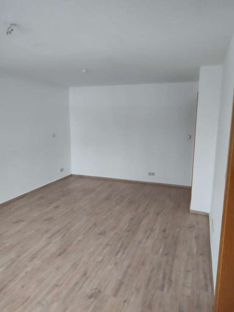 Immobilie in Wermsdorf - 1 Balkon, Stellplatz, ruhige Lage - Bild 4