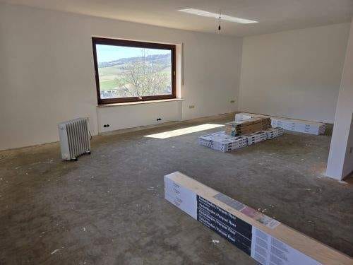 Immobilie in Oberelsbach - Wohnen wie im Urlaub! Einfamilienhaus in 97656 Oberelsbach-Ginolfs / Rhön-Grabfeld, 15 Min. bis Bad Neustadt (ID 10298) - Bild 1