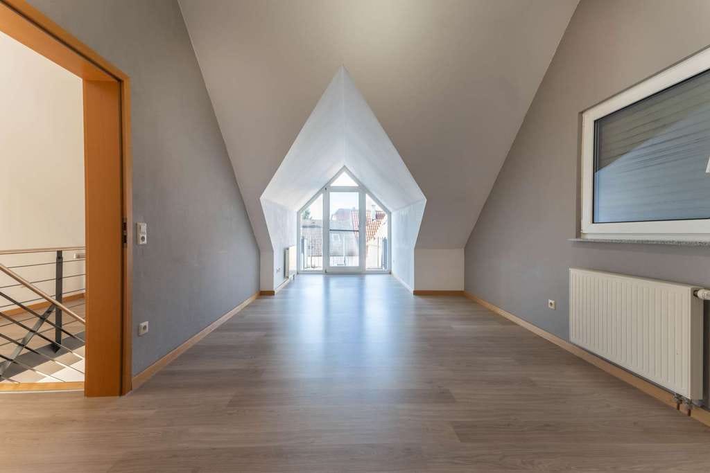 Immobilie in Pfalzgrafenweiler - 5-Zimmer-Maisonette | 2024 modernisiert | Jetzt bezugsfrei - Bild 3