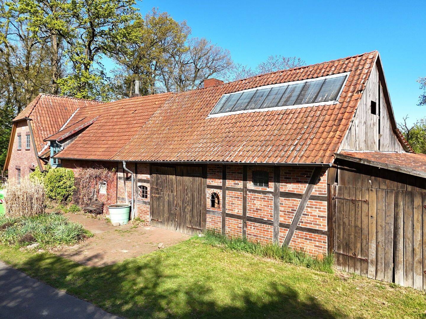 Immobilie in Borstel - Romantisches Landhaus mit Charme und parkähnlichem Grundstück - Bild 2