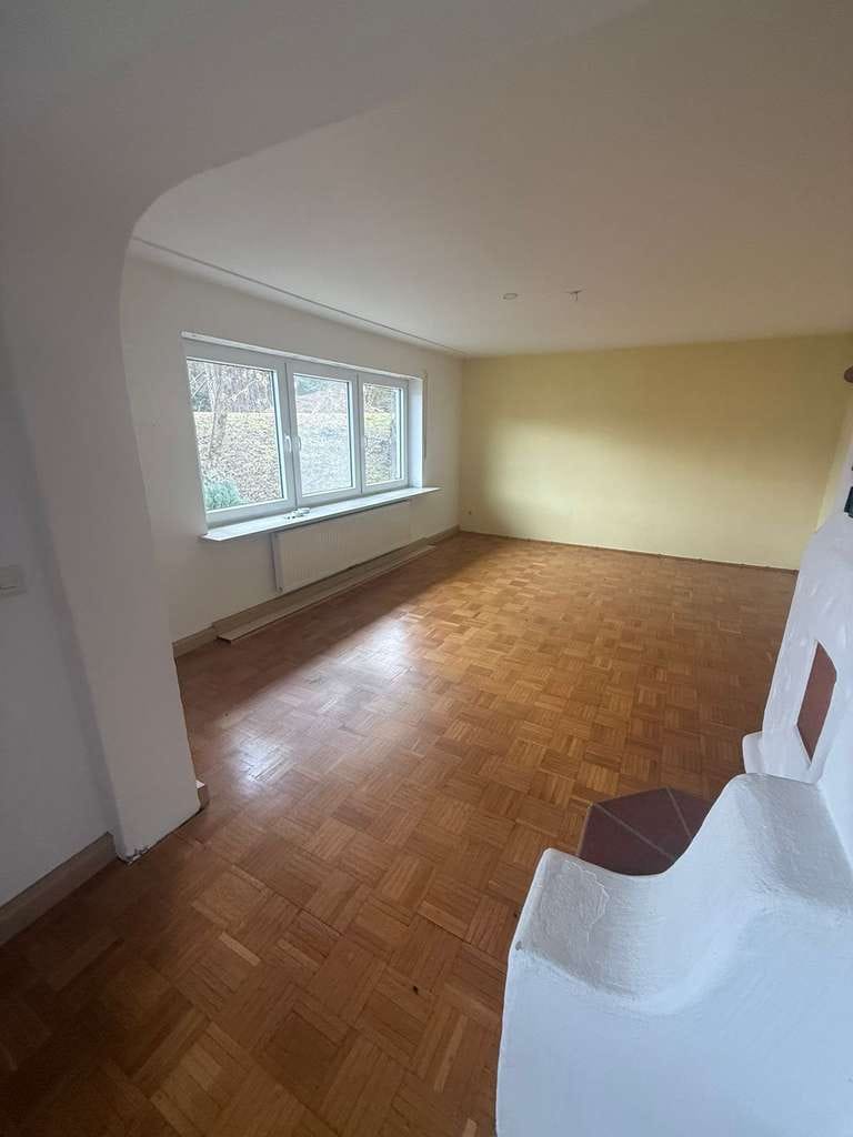Immobilie in Bad Grönenbach - 3,5-Zimmer-Wohnung mit Balkon, Garage und  Garten in 87730 Bad Grönenbach - Bild 2