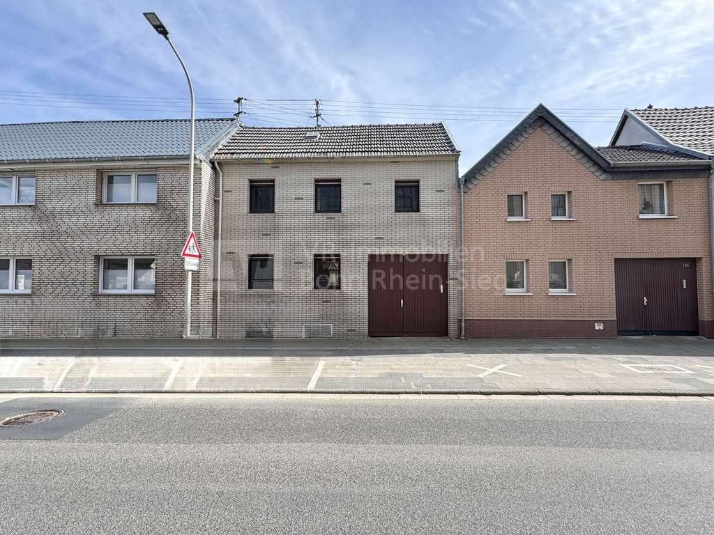 Immobilie in Weilerswist - Sanierungsobjekt auf großem Grundstück mit Nebengebäude - Zugang zu Parallelstraße! - Bild 1