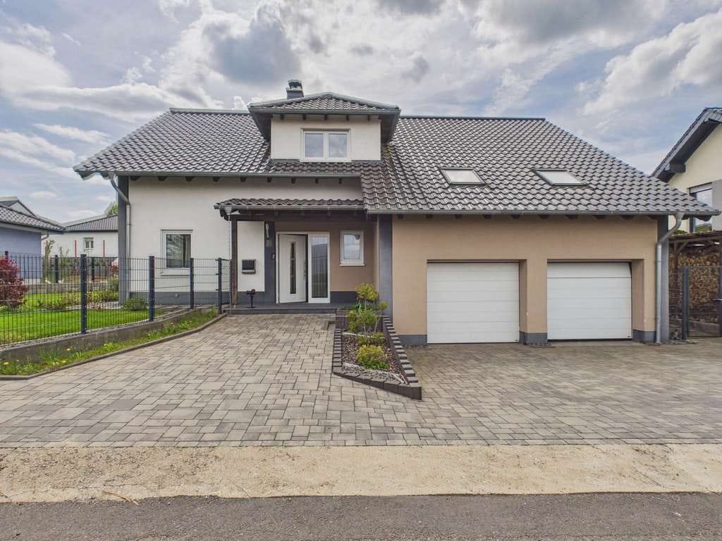 Immobilie in Walsdorf - Familientraum in ruhiger Bestlage - modern, freistehend & energieeffizient (A+) - Bild 0