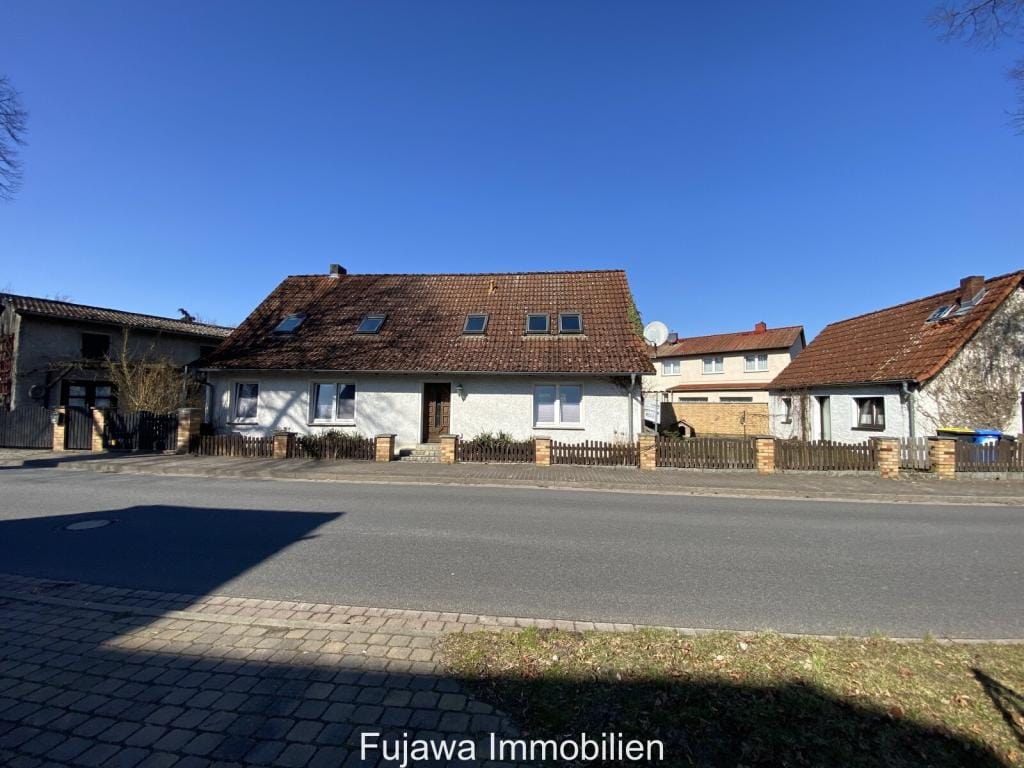 Immobilie in Wittstock/Dosse - sanierungsbedürftiges Haus mit Garage und Nebengebäude günstig zu verkaufen - Bild 0