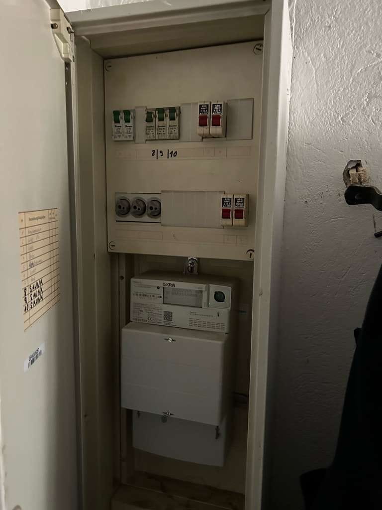 Immobilie in Weinstadt - Für die Zukunft : "Häusle" und Garage
zum Preis einer Wohnung in Weinstadt
 - Bild 4
