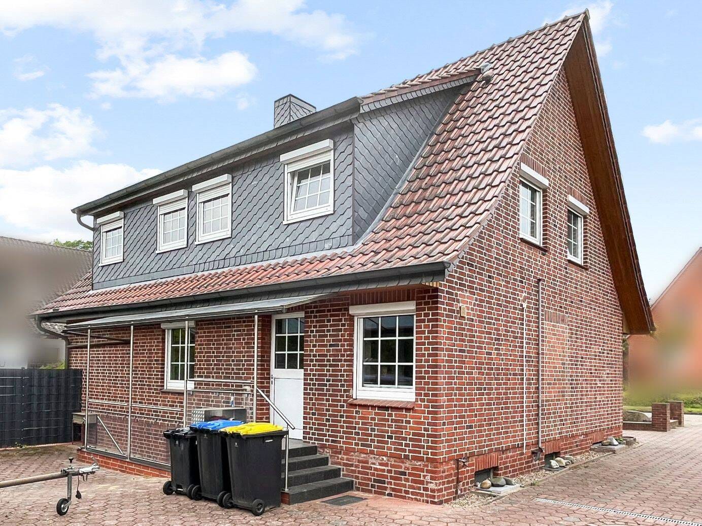 Immobilie in Schneverdingen - Platz für die ganze Familie: Einfamilienhaus mit 5 Zimmern und schönem Garten in Schneverdingen - Bild 2