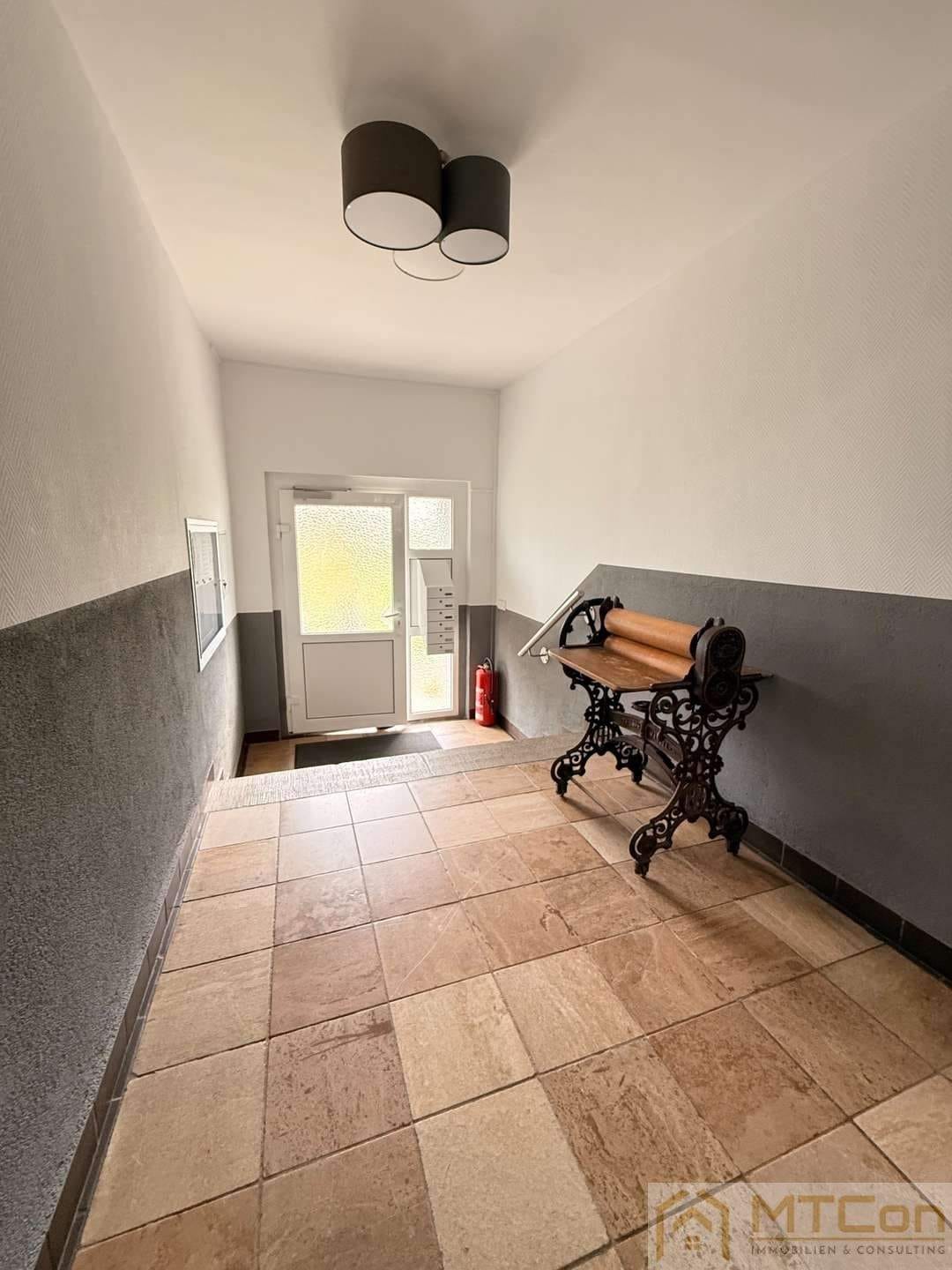 Immobilie in Bösleben-Wüllersleben - TOP - saniertes Mehrfamilienhaus mit 4-Wohneinheiten + Carport + Stellplätzen + Außenanlage in bester Lage zu Erfurt - Bild 4