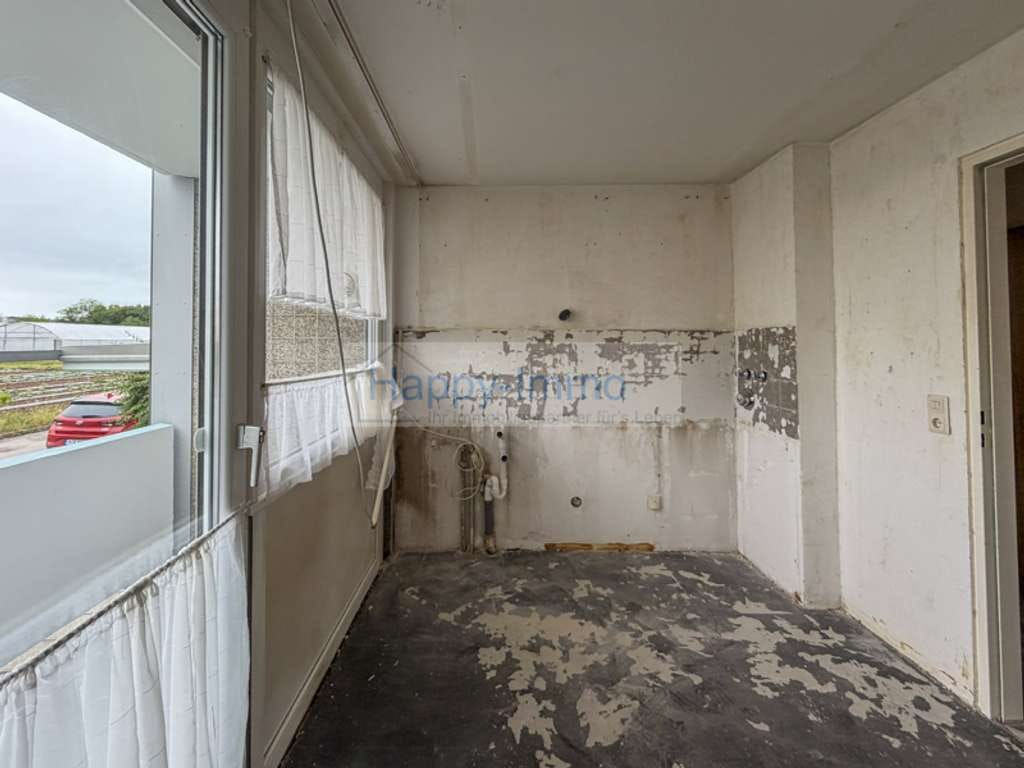 Immobilie in Haar - bezugsfreie, renovierungsbedürftige 2 Zimmerwohnung im Hochparterre in Haar nebst TG Einzelplatz - Bild 4